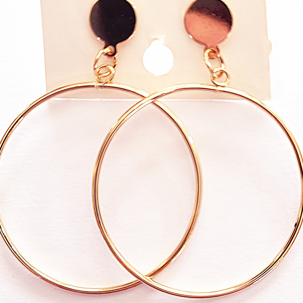 A211Gold tone Hoops