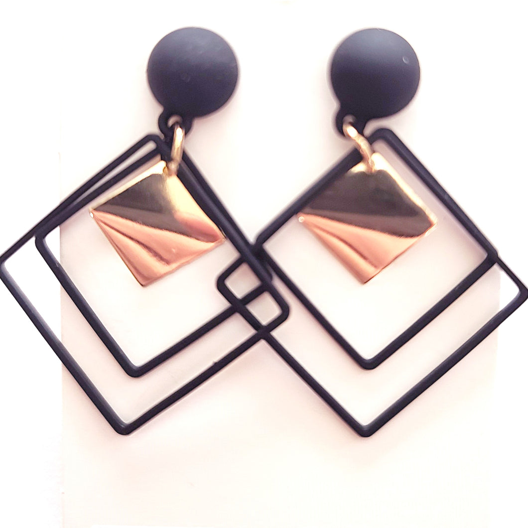 A1820 Geometric Black and Gold tone Earrings