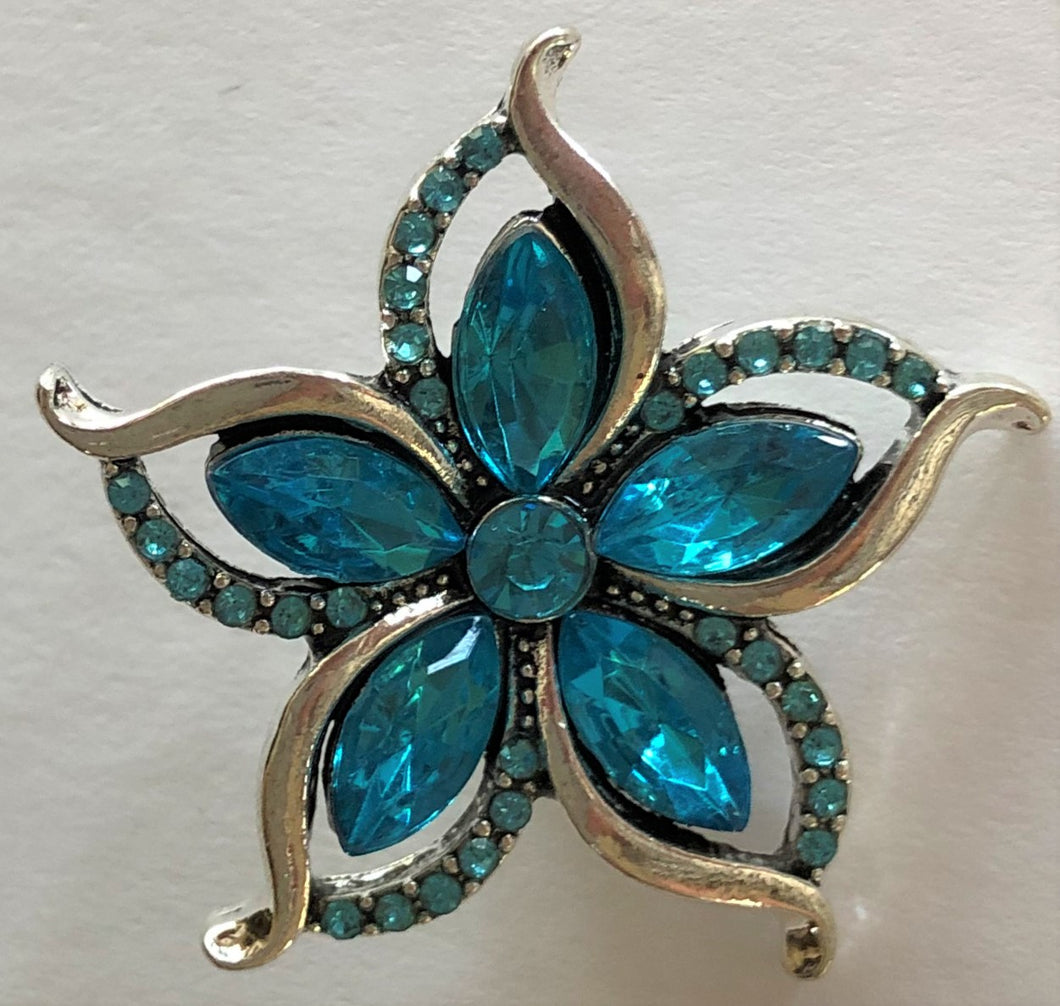 B0150 Delicate Teal Flower Button
