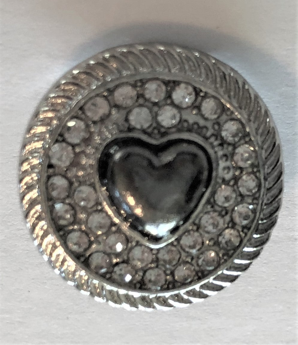 B2700 Round Crystal with Black Heart