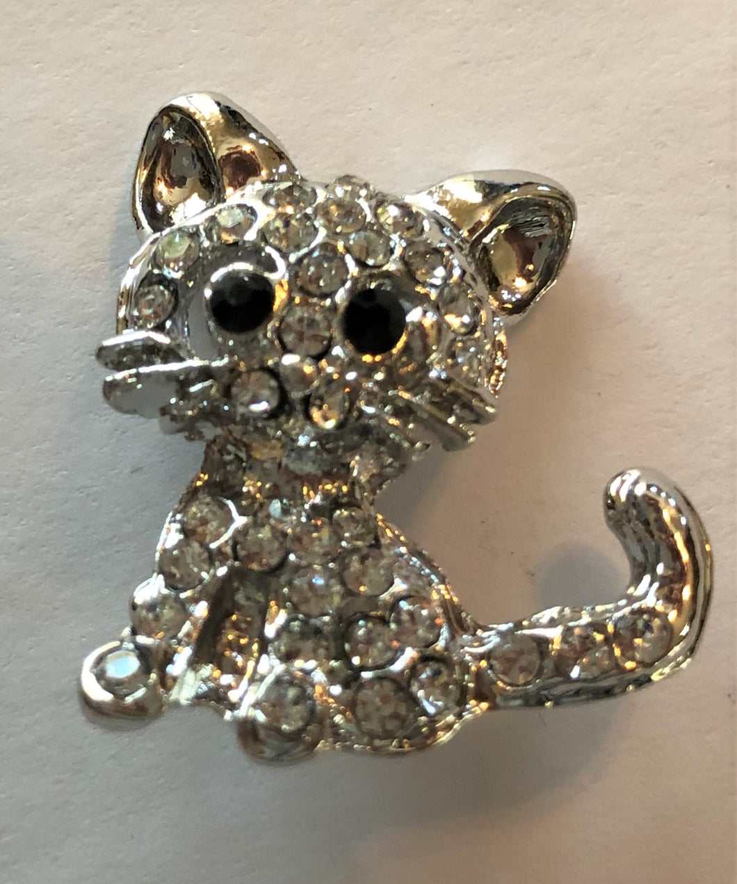 B4540 Cute Crystal Kitten Button