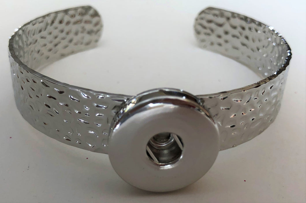 BR040 Sparkling Silvertone Cuff Bracelet