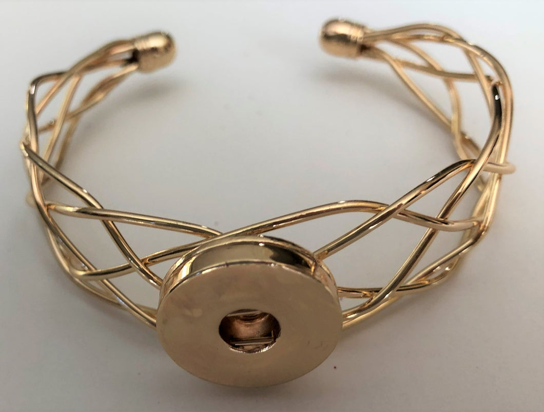 GBR 0150 Goldtone Lattice Cuff Bracelet
