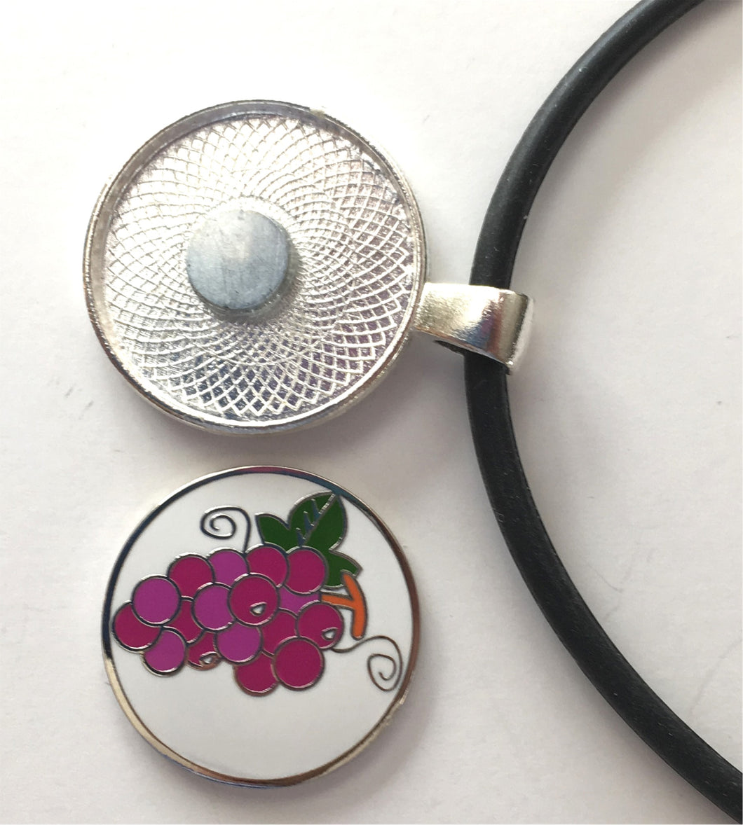 GM2700 Grapes Golf Ball Marker