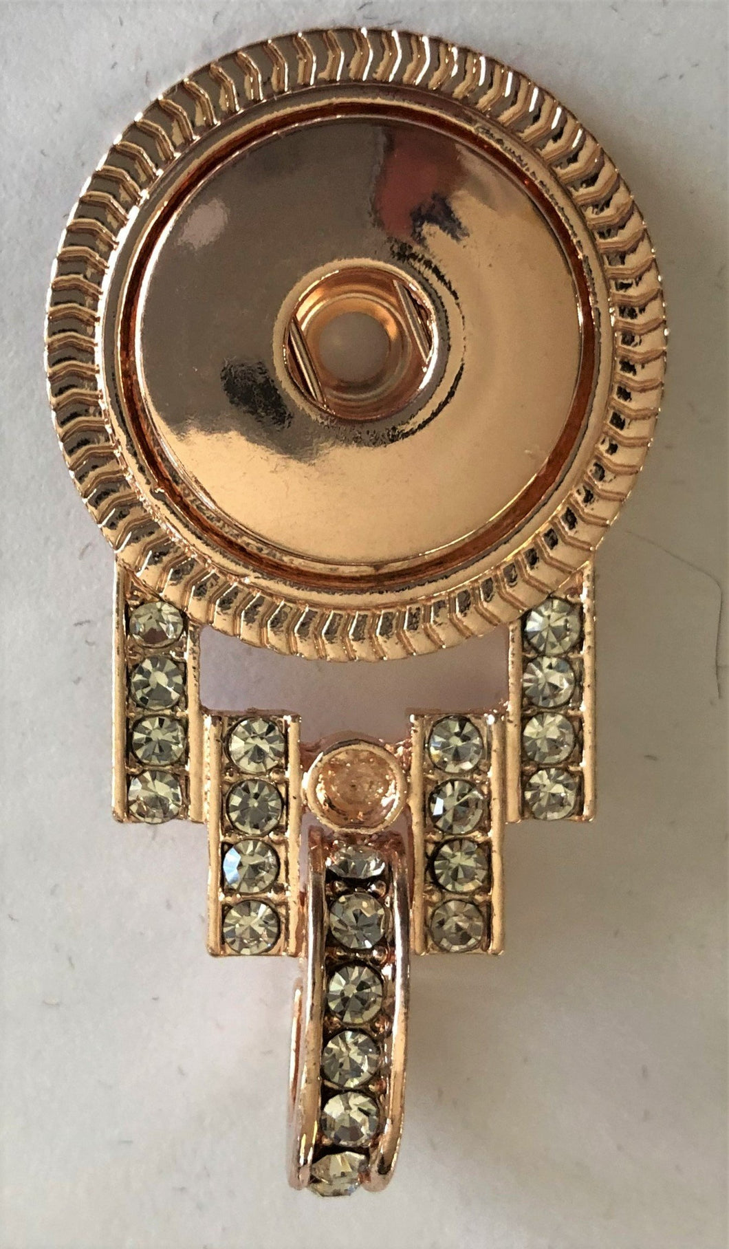 GP200 Elegant Crystal Gold tone Pendant