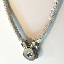 Load image into Gallery viewer, N1001Soft Sparkling Magnetic Clasp Necklace
