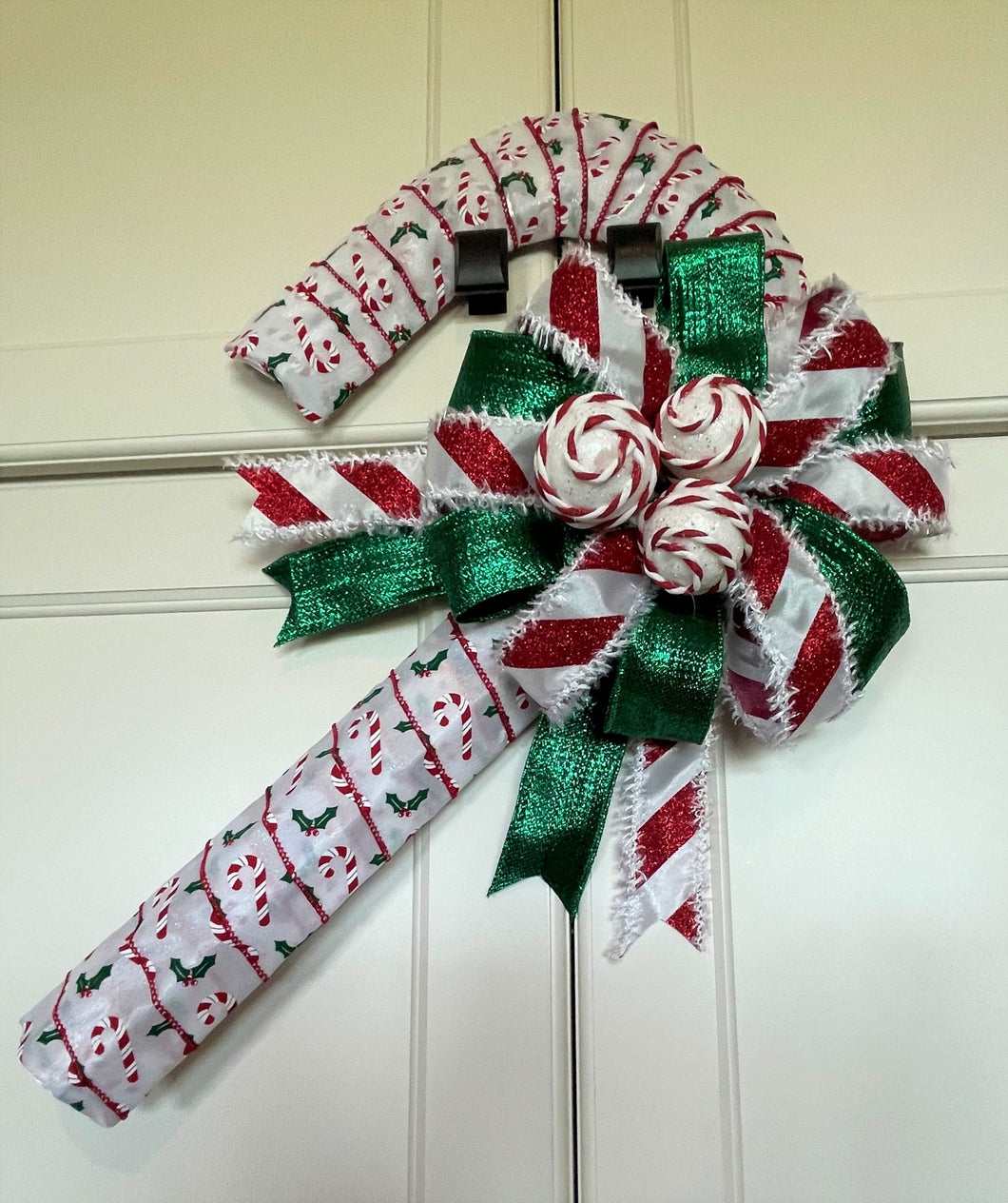 Wreath Candy Cane White with Holly