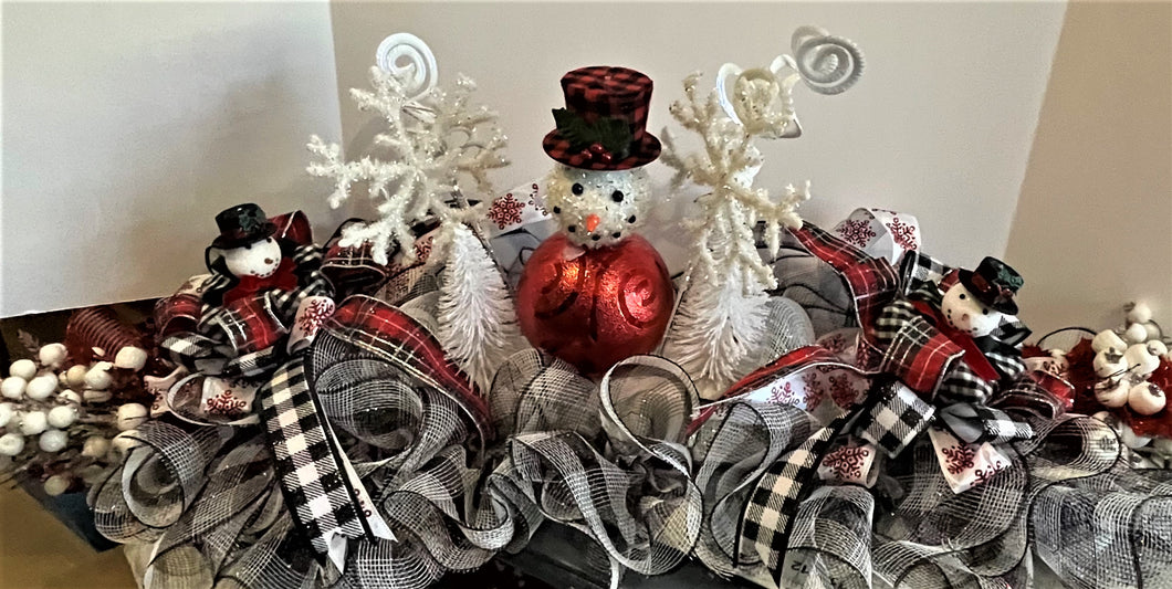 Wreath Snowman Centerpiece 2