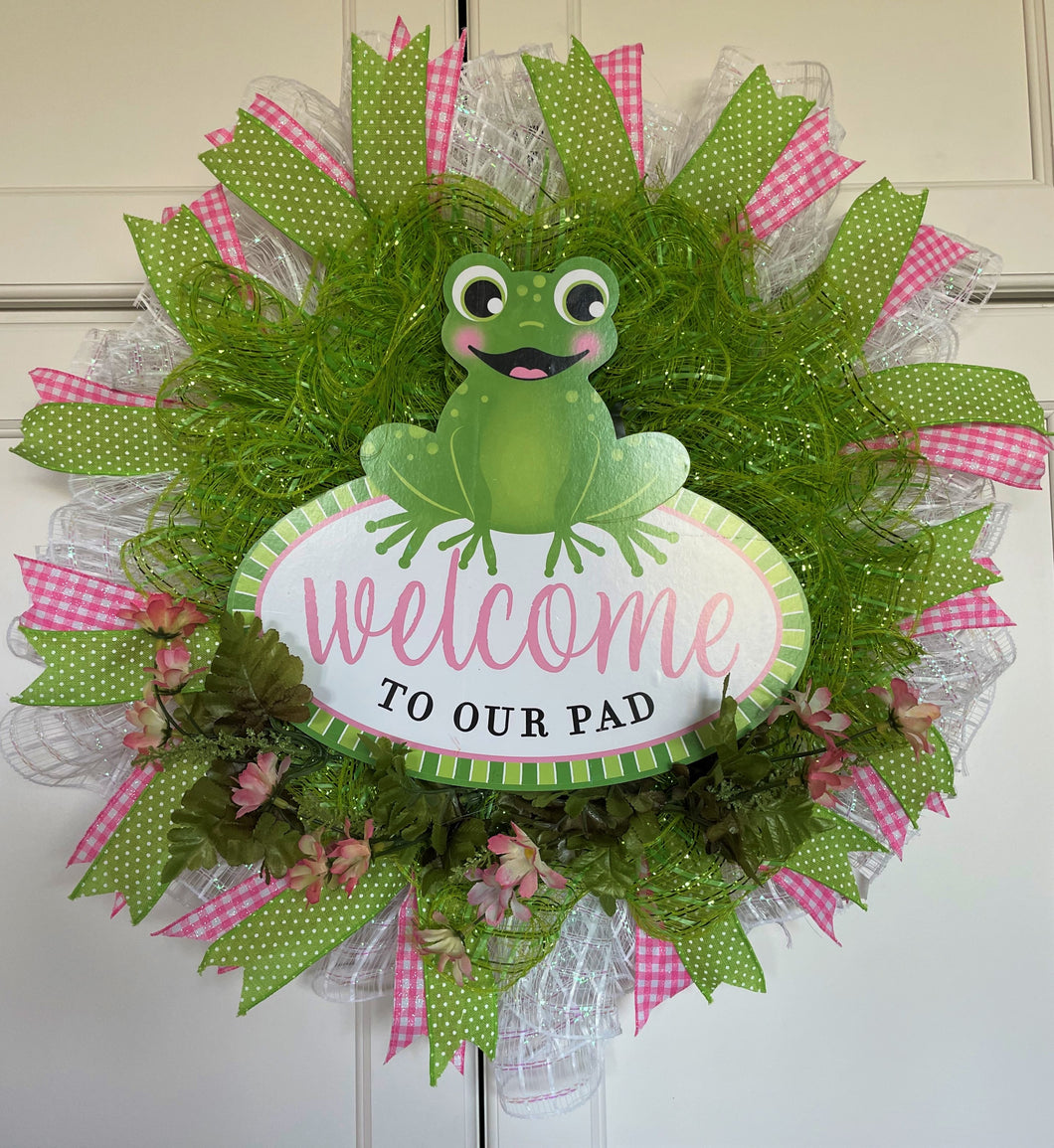 Wreath Welcome Frog